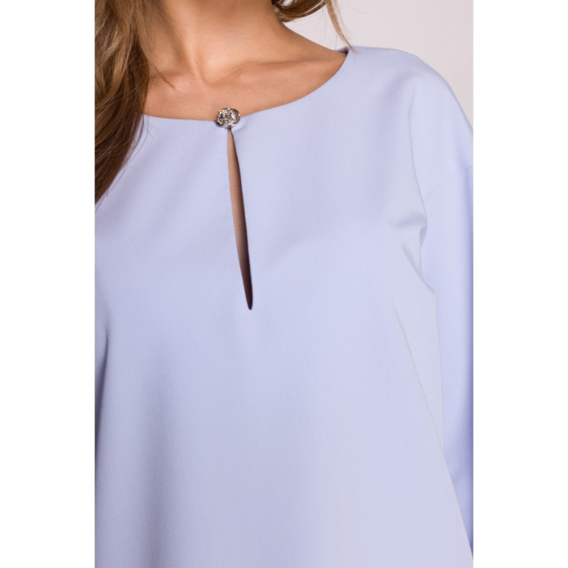 S394 Sukienka o luźnym fasonie z łezką w dekolcie - błękitna