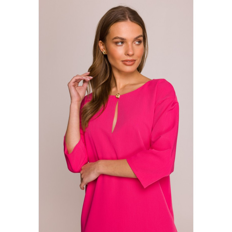 S394 Sukienka o luźnym fasonie z łezką w dekolcie - różowa