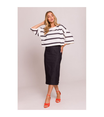 M844 Krótka bluza z nadrukiem - model 1