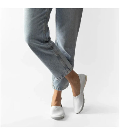 Maciejka Białe 01930-11/00-0 (MA124-b) kingad