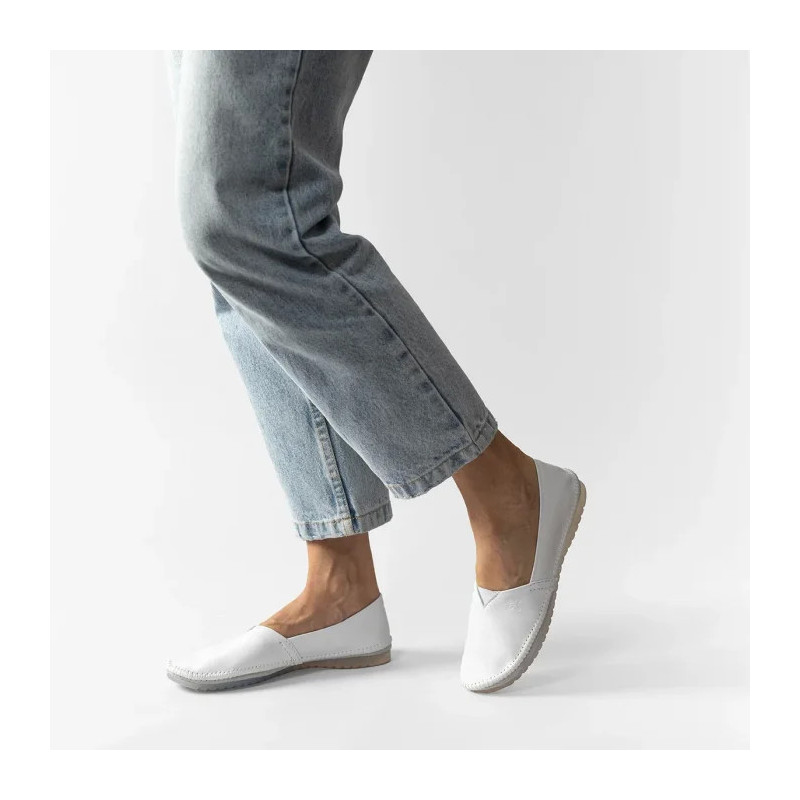 Maciejka Białe 01930-11/00-0 (MA124-b) kingad