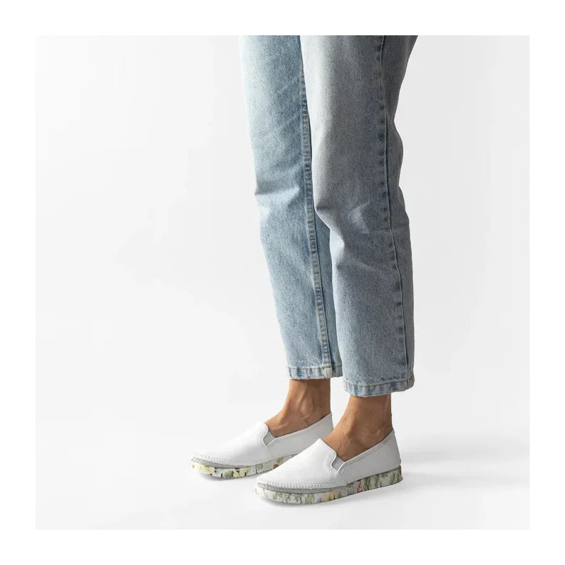 Maciejka Białe 03512-11/00-0 (MA308-b) kingad