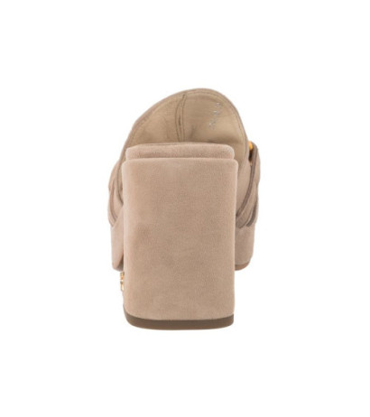 Carinii Beżowe B7246-R30-000-000-000 (CI601-a) Naiste kingad/klappide klapid