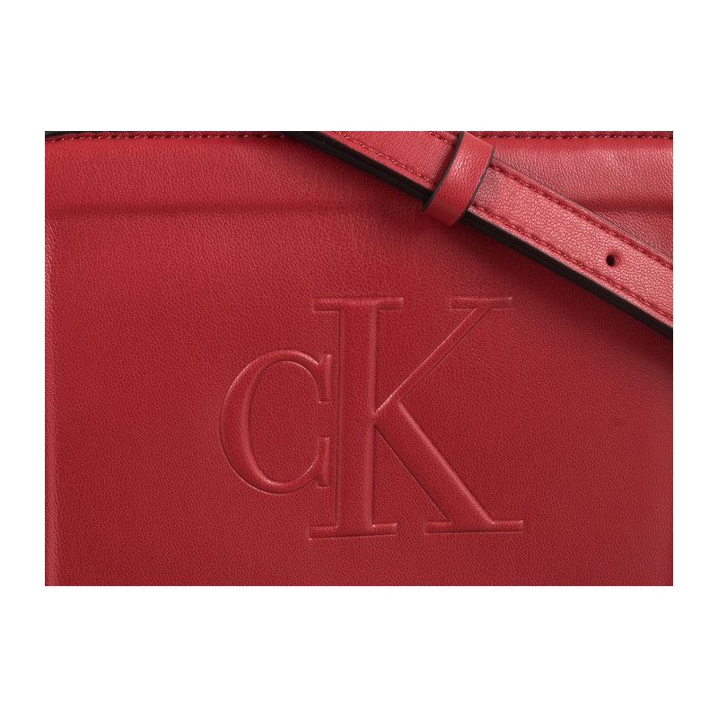 Calvin Klein Sculpted Camera Bag Pipping K60K610309 XL6 Dark Candy Apple (CK179-b) käekott