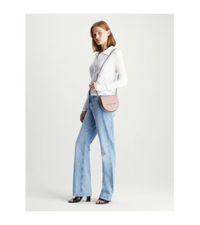 Calvin Klein Sculpted Mini Saddle Bag Pale Conch K60K611966 TFT (CK457-a) käekott