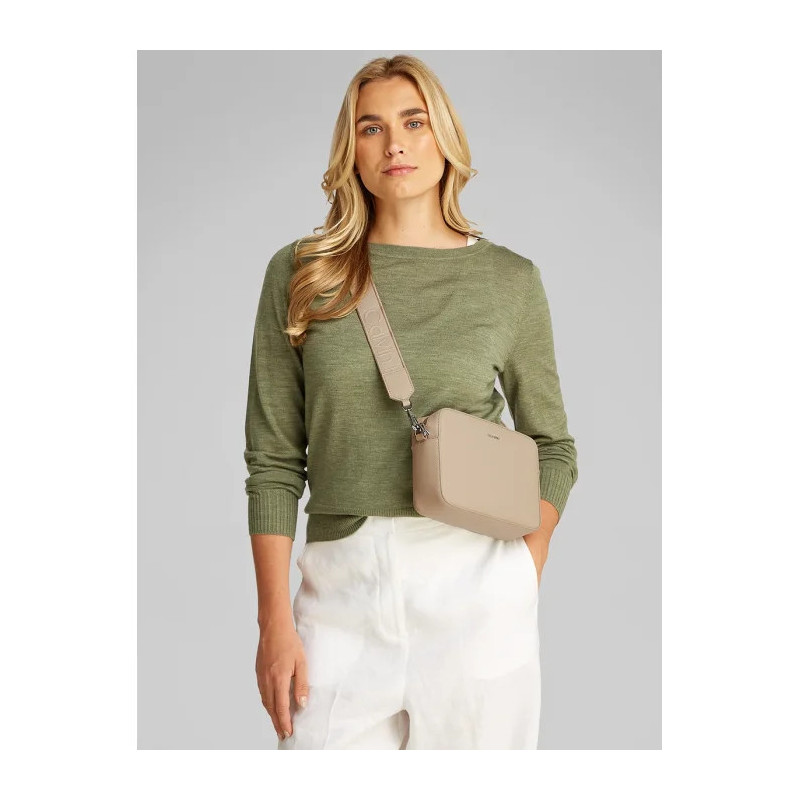 Calvin Klein CK Must Small Camera Bag Crockery K60K613145 W75 (CK631-a) käekott