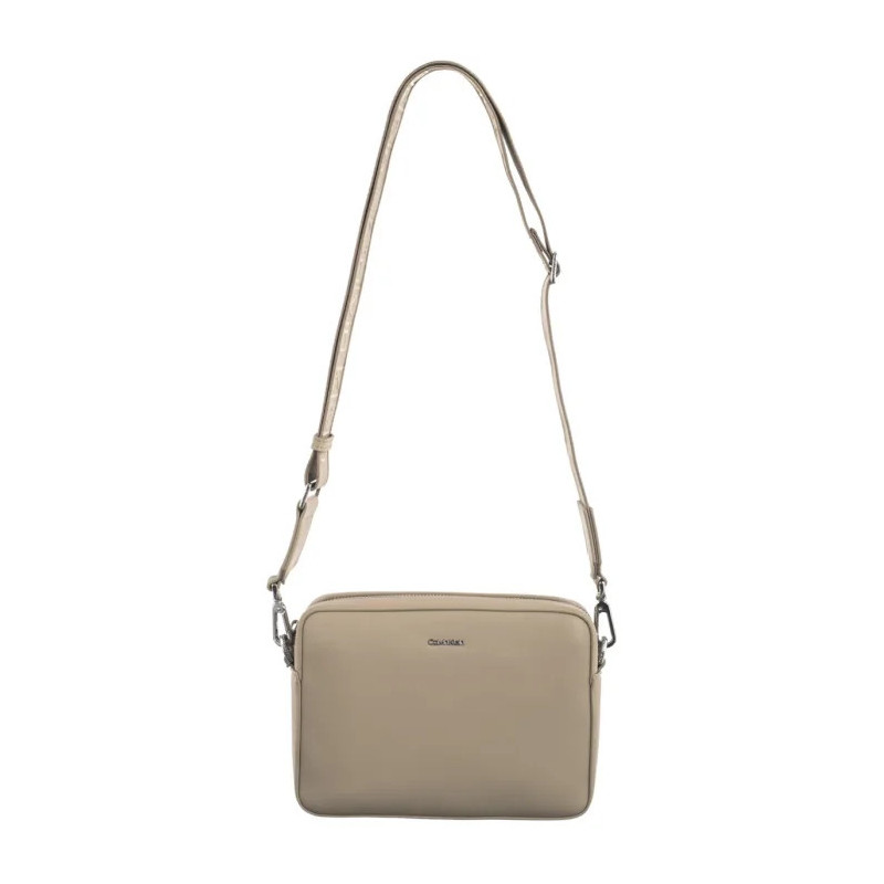 Calvin Klein CK Must Small Camera Bag Crockery K60K613145 W75 (CK631-a) käekott