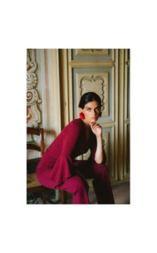 S416 Kombinezon z rękawami z falbaną - bordowy