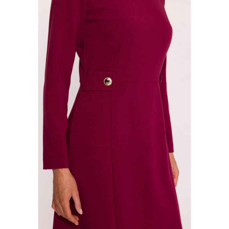 S419 Sukienka z ozdobnymi guzikami w talii - bordowa