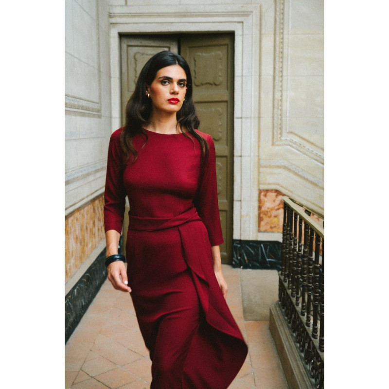 S425 Sukienka z falbaną - bordowa