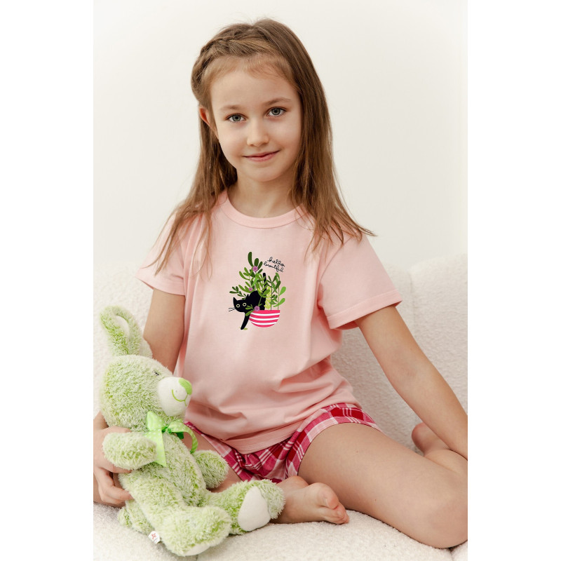 Taro tüdrukule pidžaamad