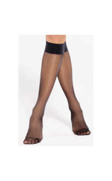 Gatta sokid põlvini