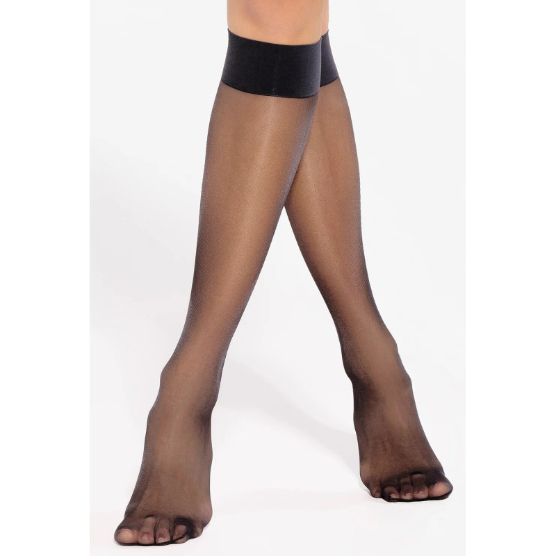 Gatta sokid põlvini