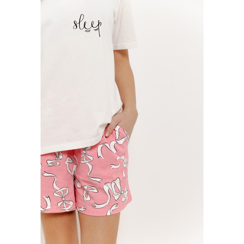 Taro tüdrukule pidžaamad