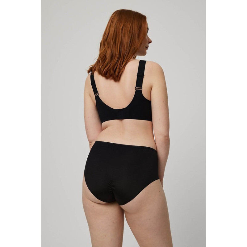 Ysabel Mora salenemist aluspüksid