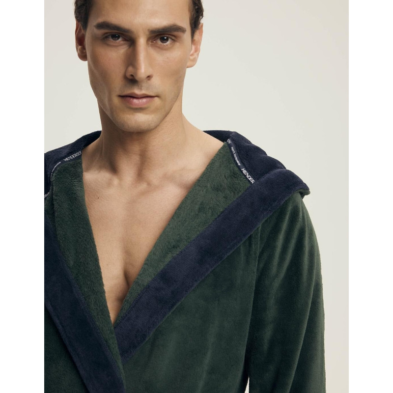 Henderson hommikumantel