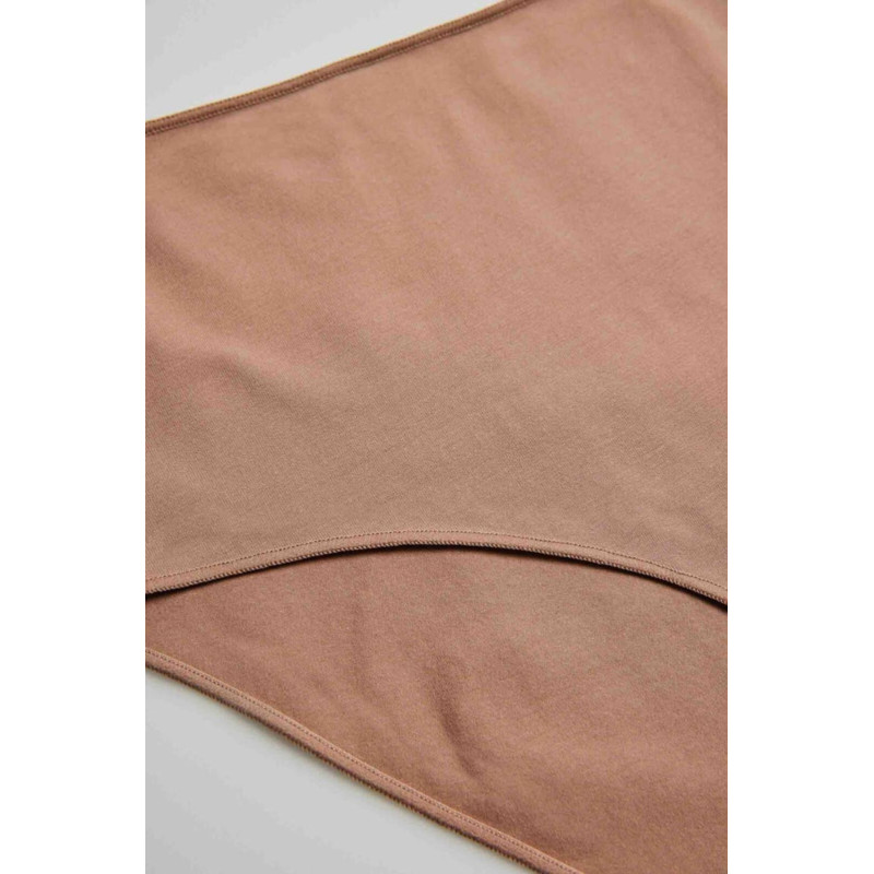 Ysabel Mora aluspüksid