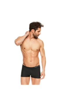 Henderson ujumistrikood