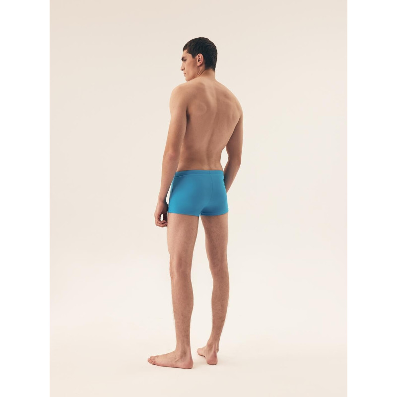 Henderson ujumistrikood