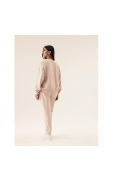 Henderson Ladies ülikond