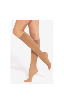 Gatta sokid põlvini