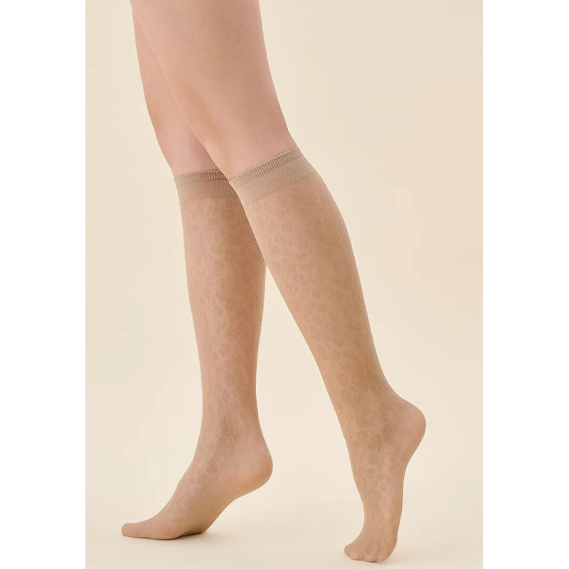 Gabriella sokid põlvini