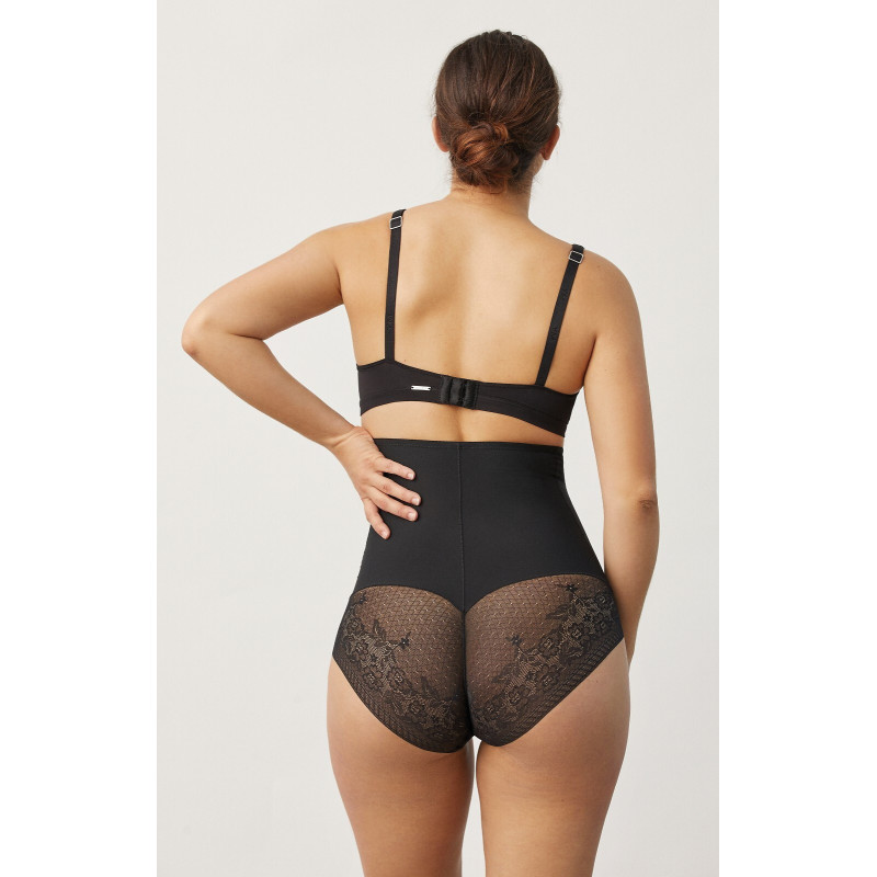 Ysabel Mora salenemist aluspüksid