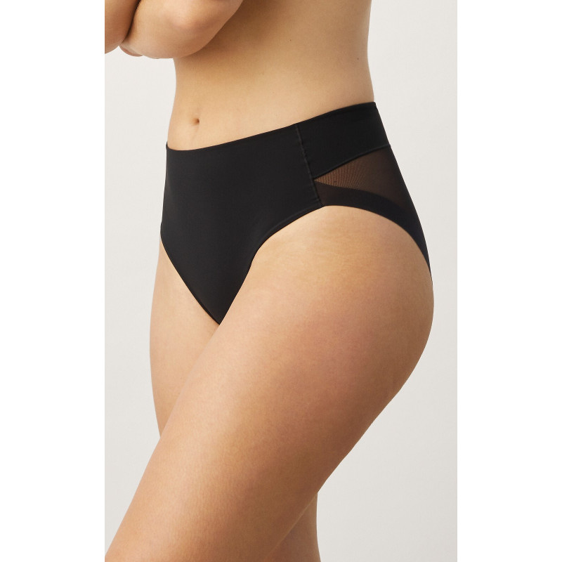 Ysabel Mora salenemist aluspüksid