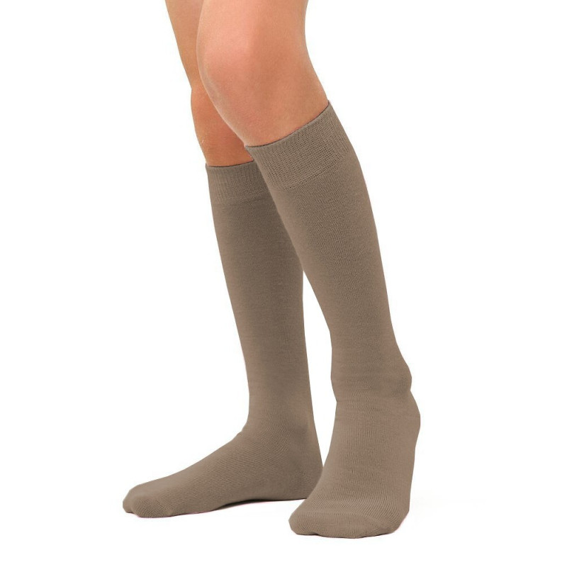 Steven puuvillased sokid põlvini