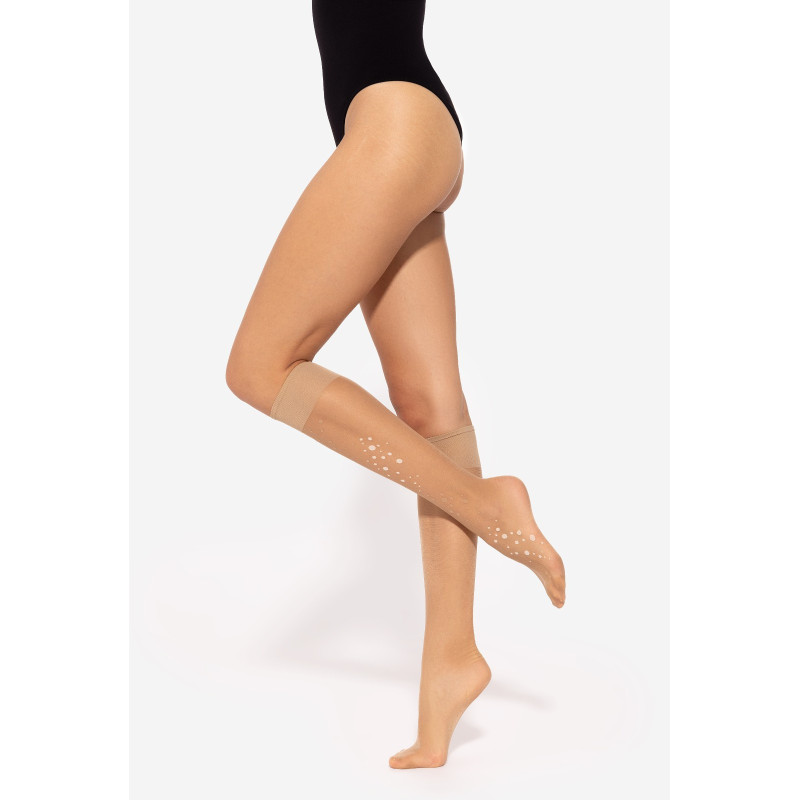 Gatta sokid põlvini