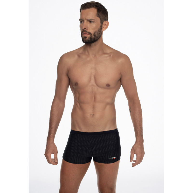 Henderson ujumistrikood