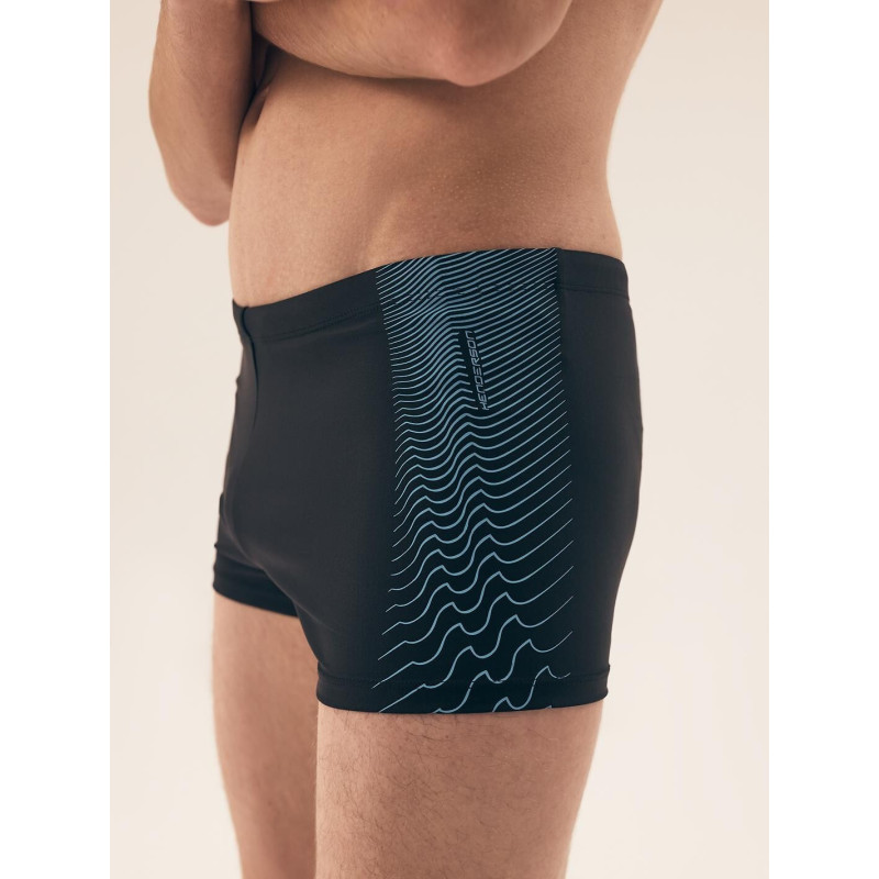 Henderson ujumistrikood