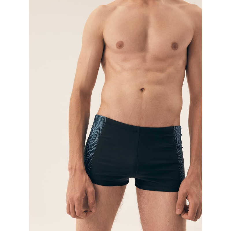 Henderson ujumistrikood