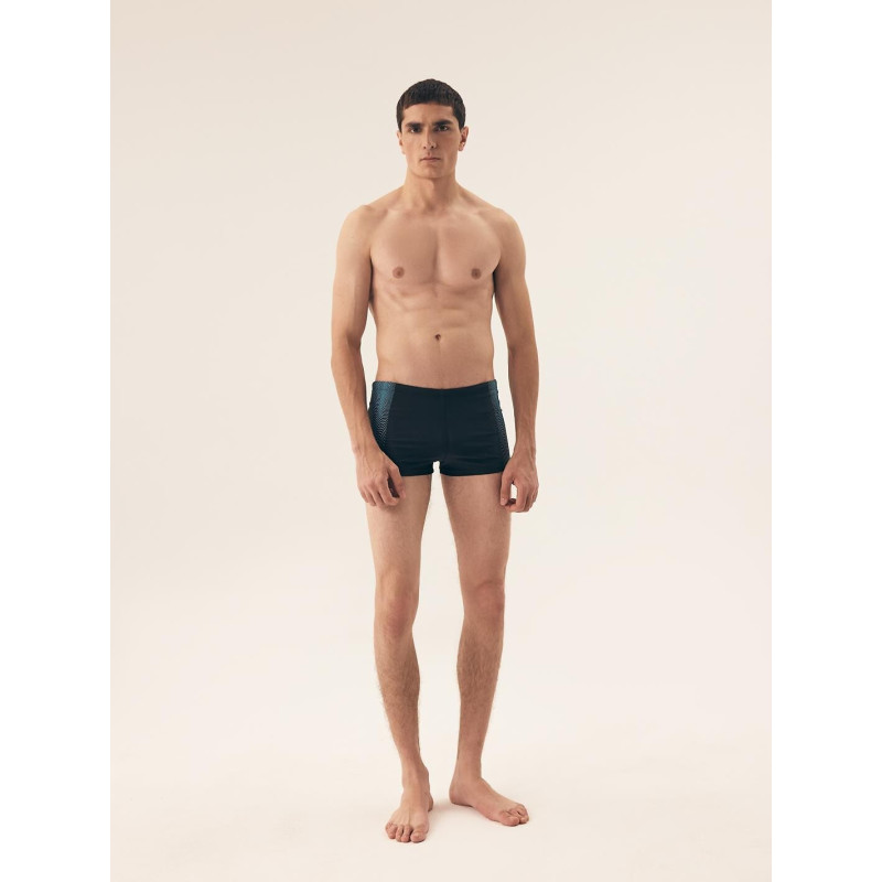 Henderson ujumistrikood