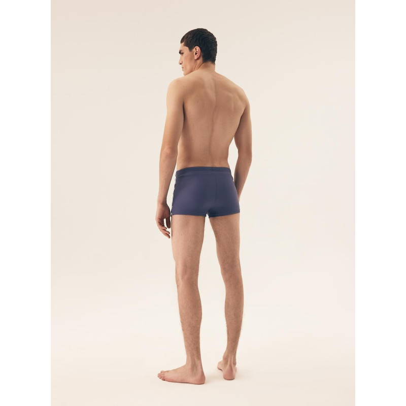 Henderson ujumistrikood