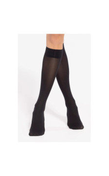 Gatta sokid põlvini