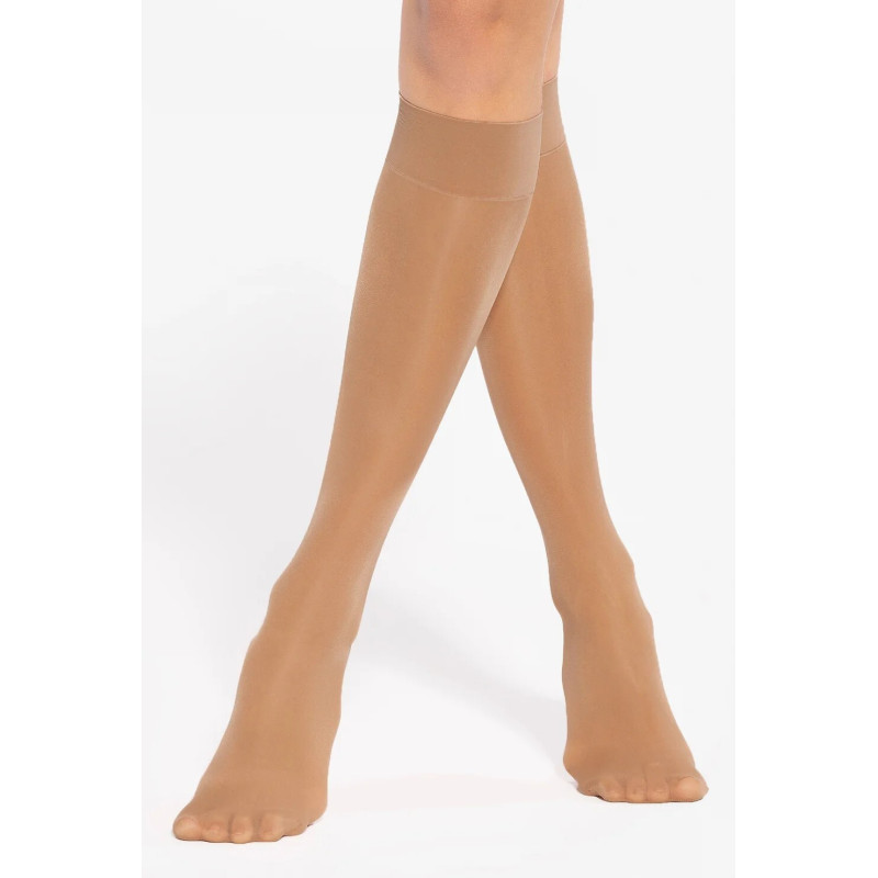 Gatta sokid põlvini