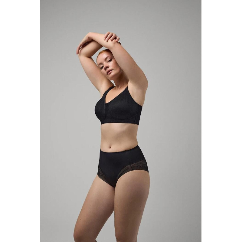 Ysabel Mora salenemist aluspüksid