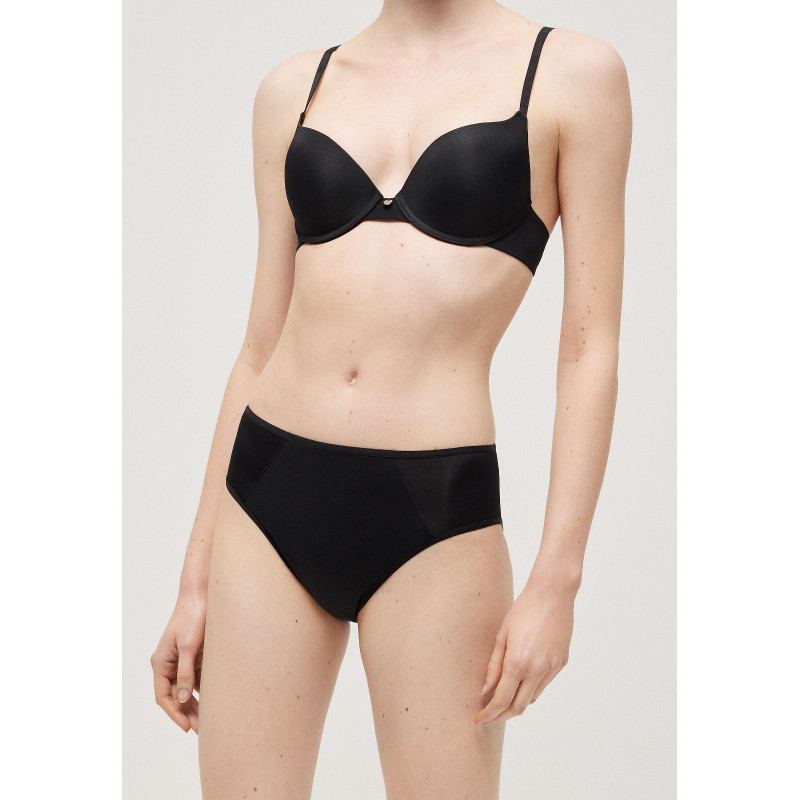 Ysabel Mora aluspüksid