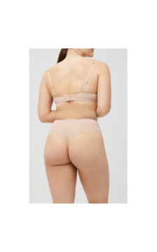 Ysabel Mora salenemist aluspüksid