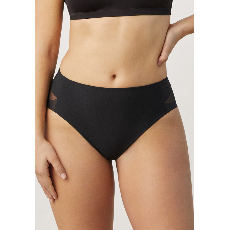 Ysabel Mora salenemist aluspüksid