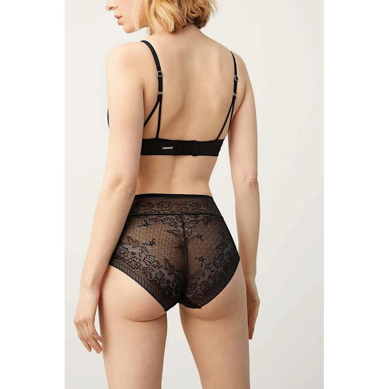 Ysabel Mora aluspüksid