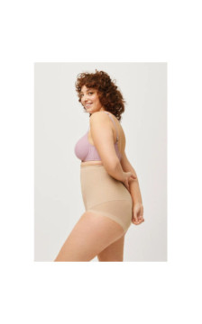 Ysabel Mora salenemist aluspüksid