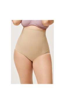 Ysabel Mora salenemist aluspüksid