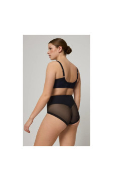 Ysabel Mora salenemist aluspüksid