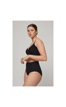 Ysabel Mora salenemist aluspüksid