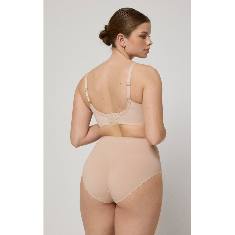 Ysabel Mora salenemist aluspüksid