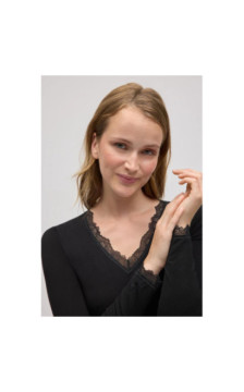 Ysabel Mora pikkade varrukatega särk