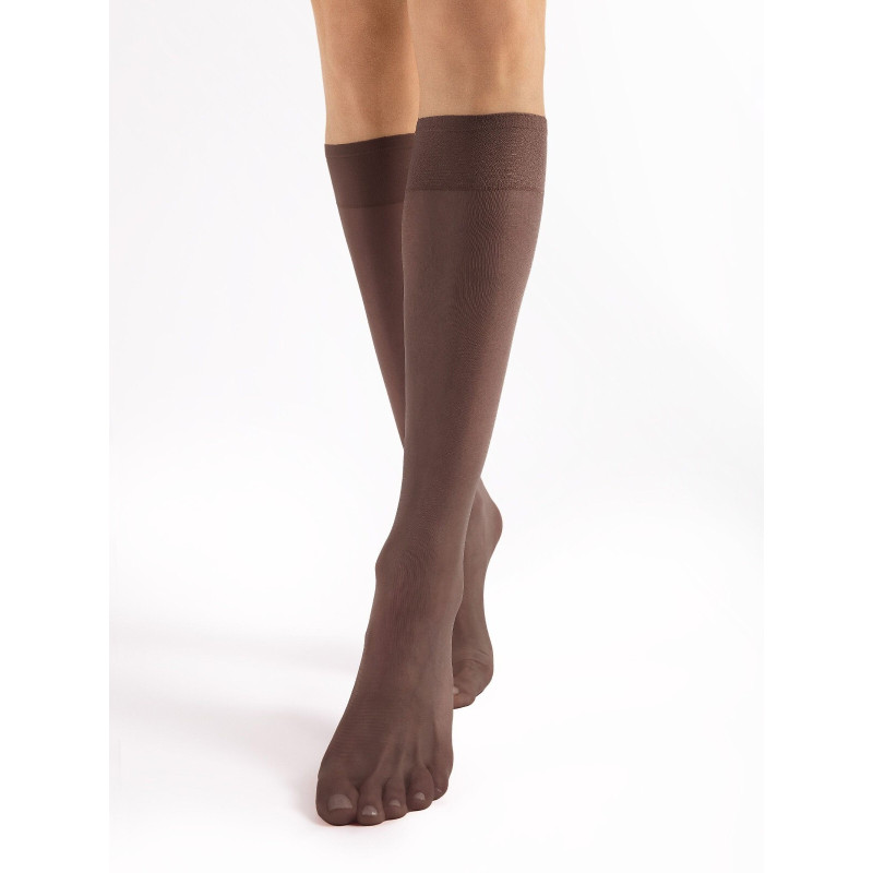 Fiore sokid põlvini