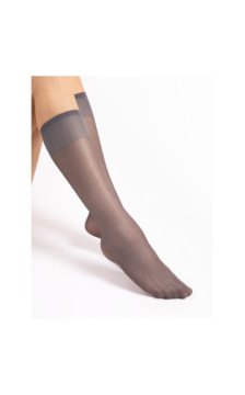 Fiore sokid põlvini